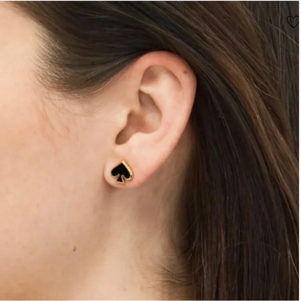 ♠️ kate spade ♠️ Everyday Signature Spade stud earrings